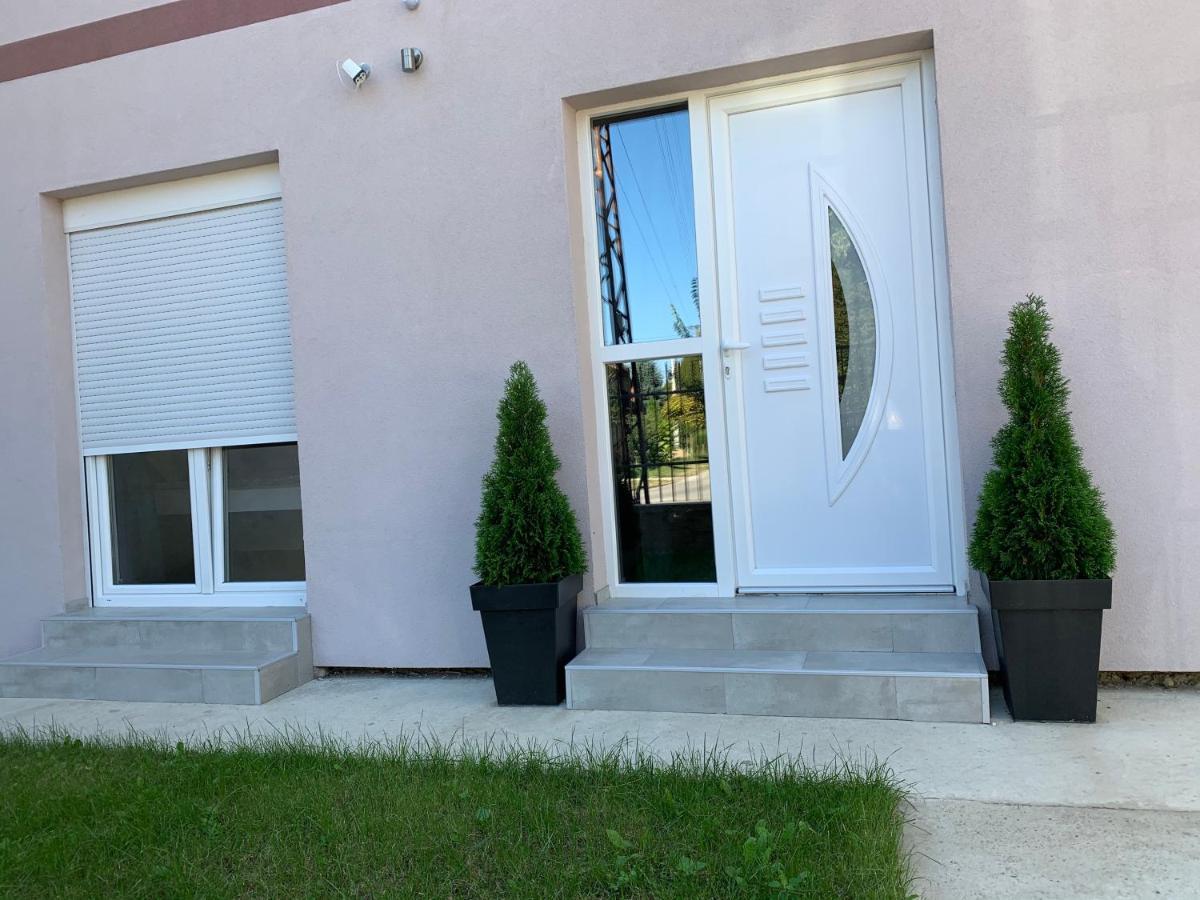 Apartman Spring Sombor Esterno foto