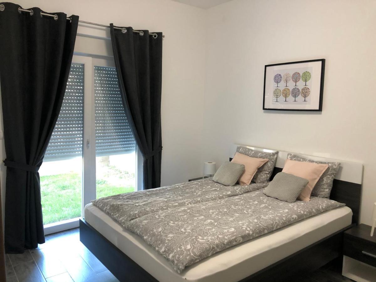 Apartman Spring Sombor Esterno foto