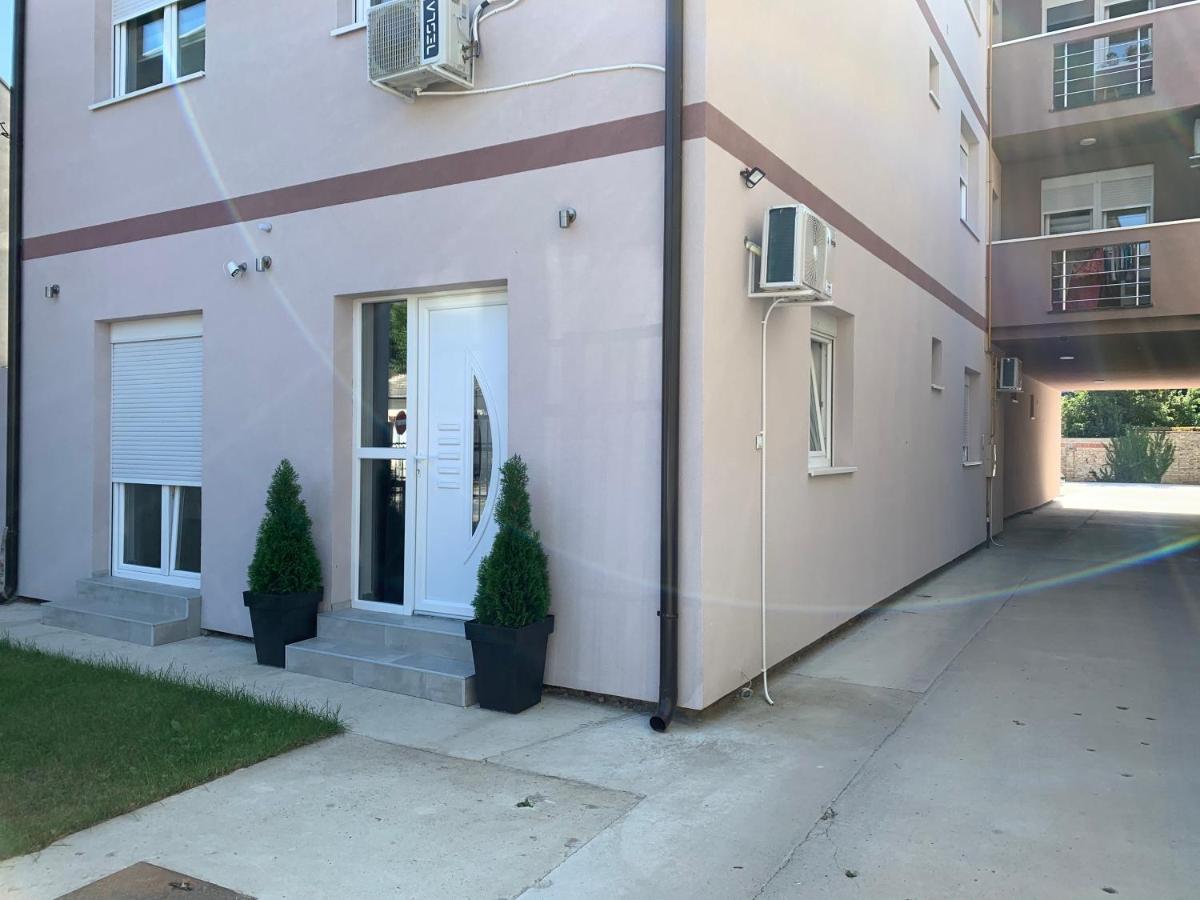 Apartman Spring Sombor Esterno foto
